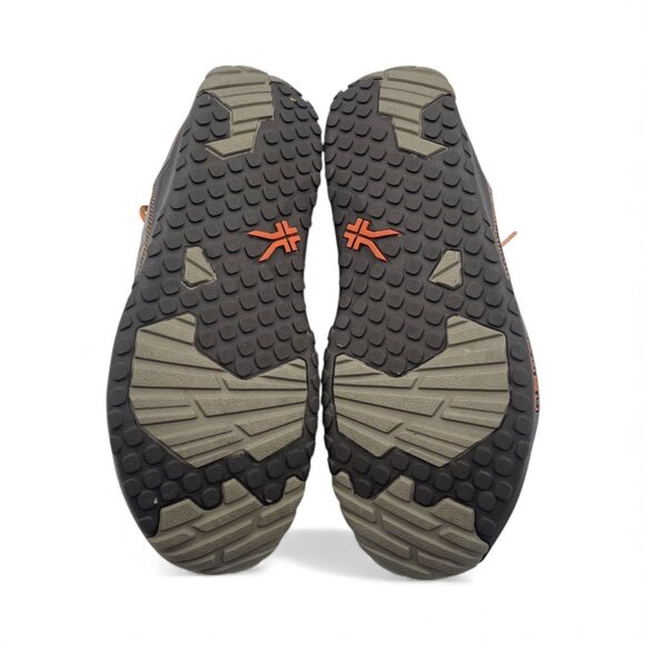 Athletic_Shoes